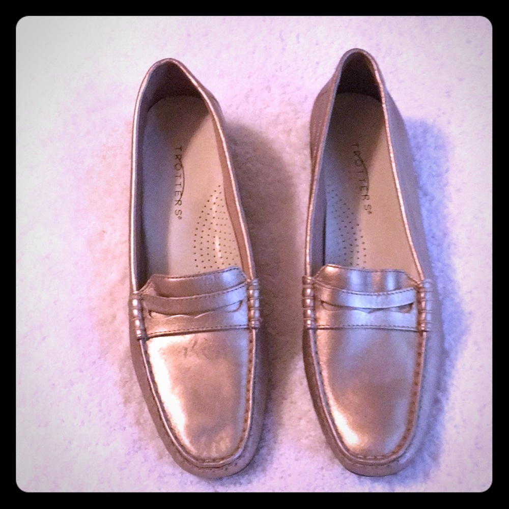 Trotters Golden Leather Loafers